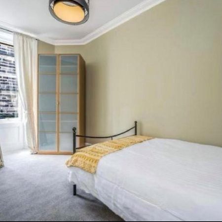Spacious & Comfortable 3 Bedroom Apartment - Near City Centre - Free Parking Available - Sleeps Up To 5 Guests Edinburg Exteriör bild