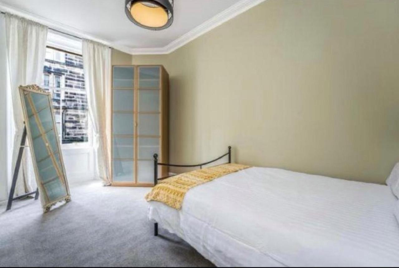 Spacious & Comfortable 3 Bedroom Apartment - Near City Centre - Free Parking Available - Sleeps Up To 5 Guests Edinburg Exteriör bild