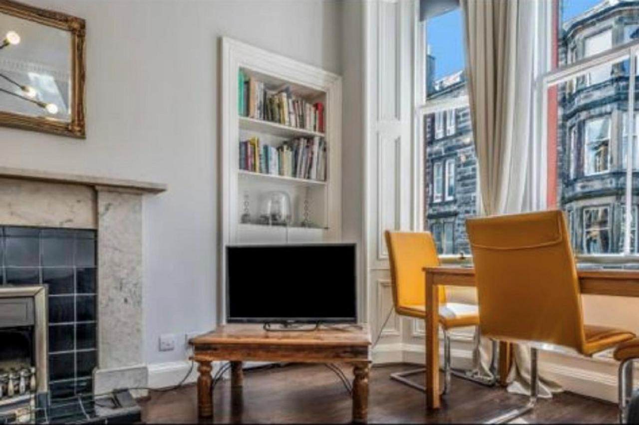 Spacious & Comfortable 3 Bedroom Apartment - Near City Centre - Free Parking Available - Sleeps Up To 5 Guests Edinburg Exteriör bild