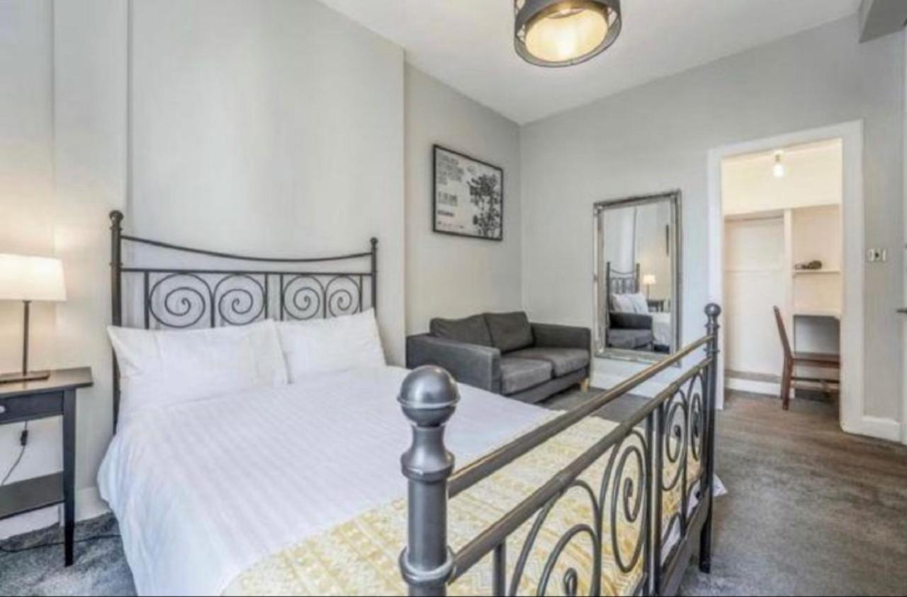 Spacious & Comfortable 3 Bedroom Apartment - Near City Centre - Free Parking Available - Sleeps Up To 5 Guests Edinburg Exteriör bild